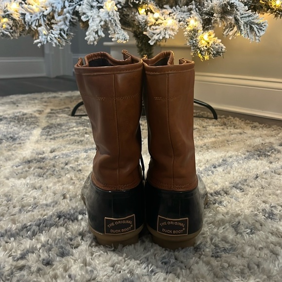 The Original Duck Boot 💗✨ - Picture 1 of 6